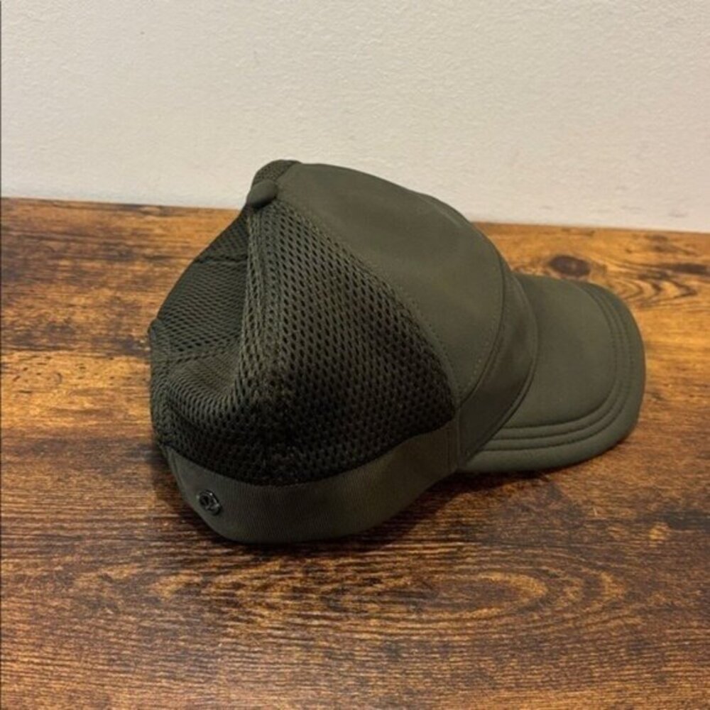 Lululemon green hat